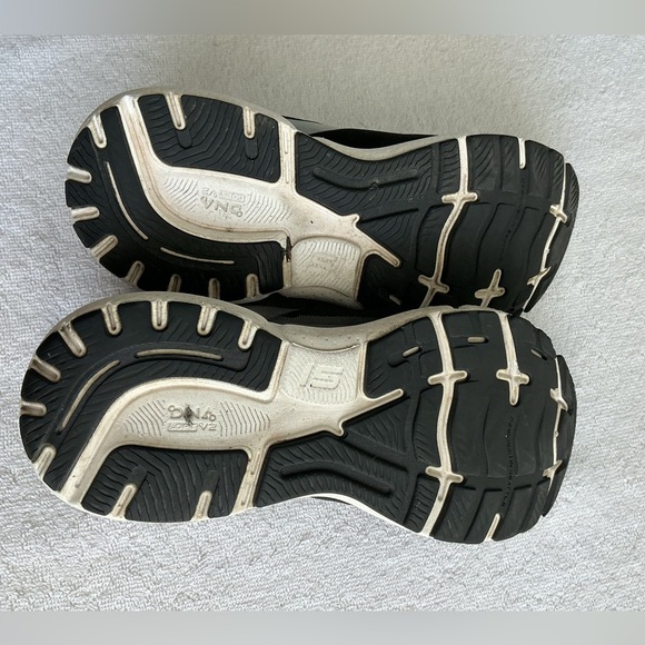 Brooks Men\'s Black Running Shoes Sz 9 main image 11